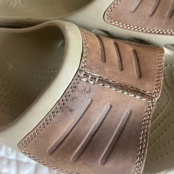 CROCS BOGOTA SLIDES SLIP ON SANDALS TAN/BROWN MENS SIZE MED 8 - Picture 9 of 9